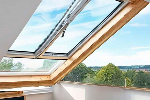 Instalación de ventanas de tejado VELUX en cubiertas planas