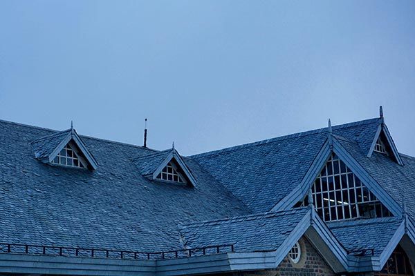 Instalación, mantenimiento y reemplazo de ventanas de tejado VELUX